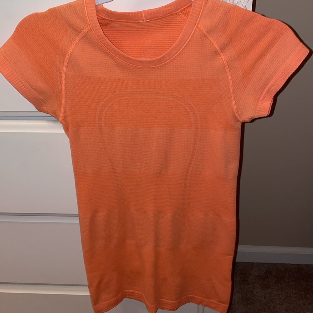 Lululemon swiftly tech top